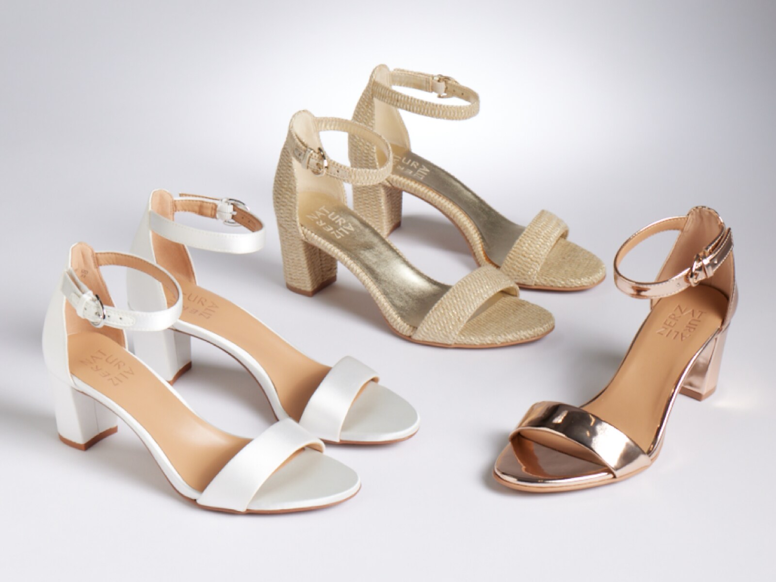 naturalizer extra wide shoes