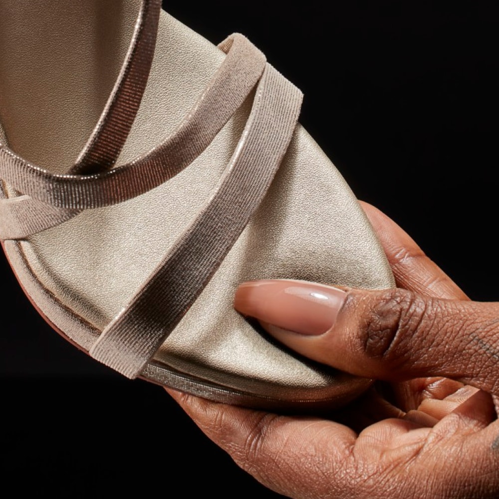 contour footbed image