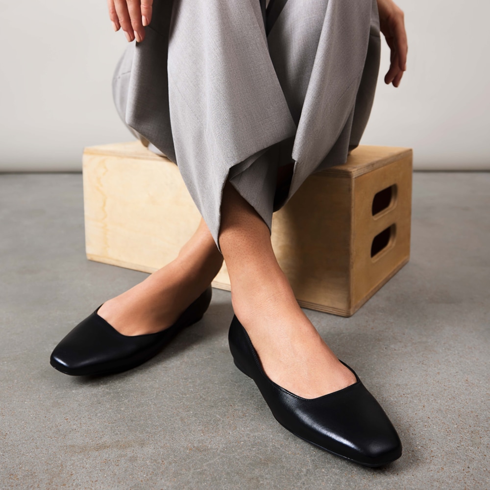 Womens Flats Naturalizer Black Flats Leather Naturalizer Ballet - Main Image