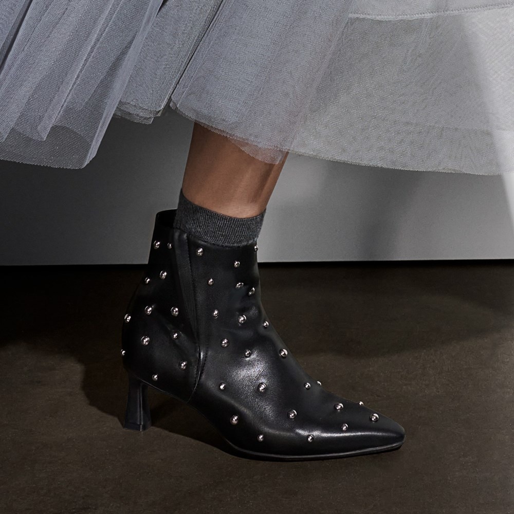 (取寄) ナチュラライザー レディース ディーシャ ブーティ Naturalizer women Deesha Bootie Black Stud Naturalizer Deesha Bootie | Womens Boots